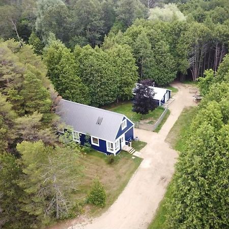 Cottage Retreat On 11 Acres Flesherton Bagian luar foto